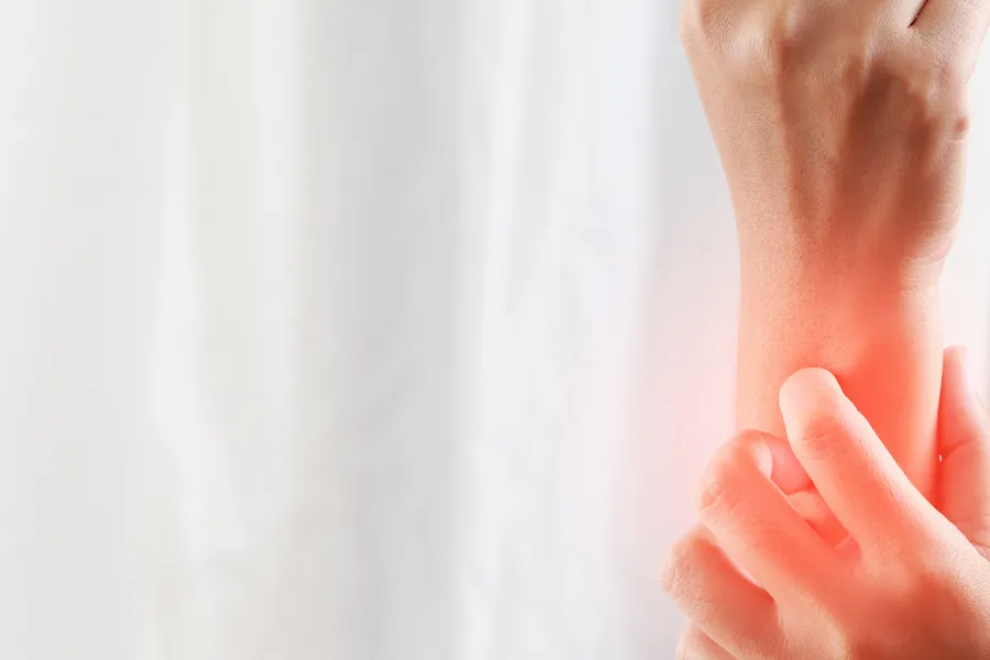 Prurido Crônico: 6 Causas Dermatológicas e Como Tratar a Coceira